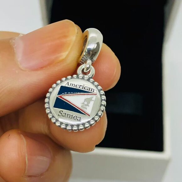 ✨🔥Pandora American Samoa flag Exclusive Dangle charm - Picture 1 of 4